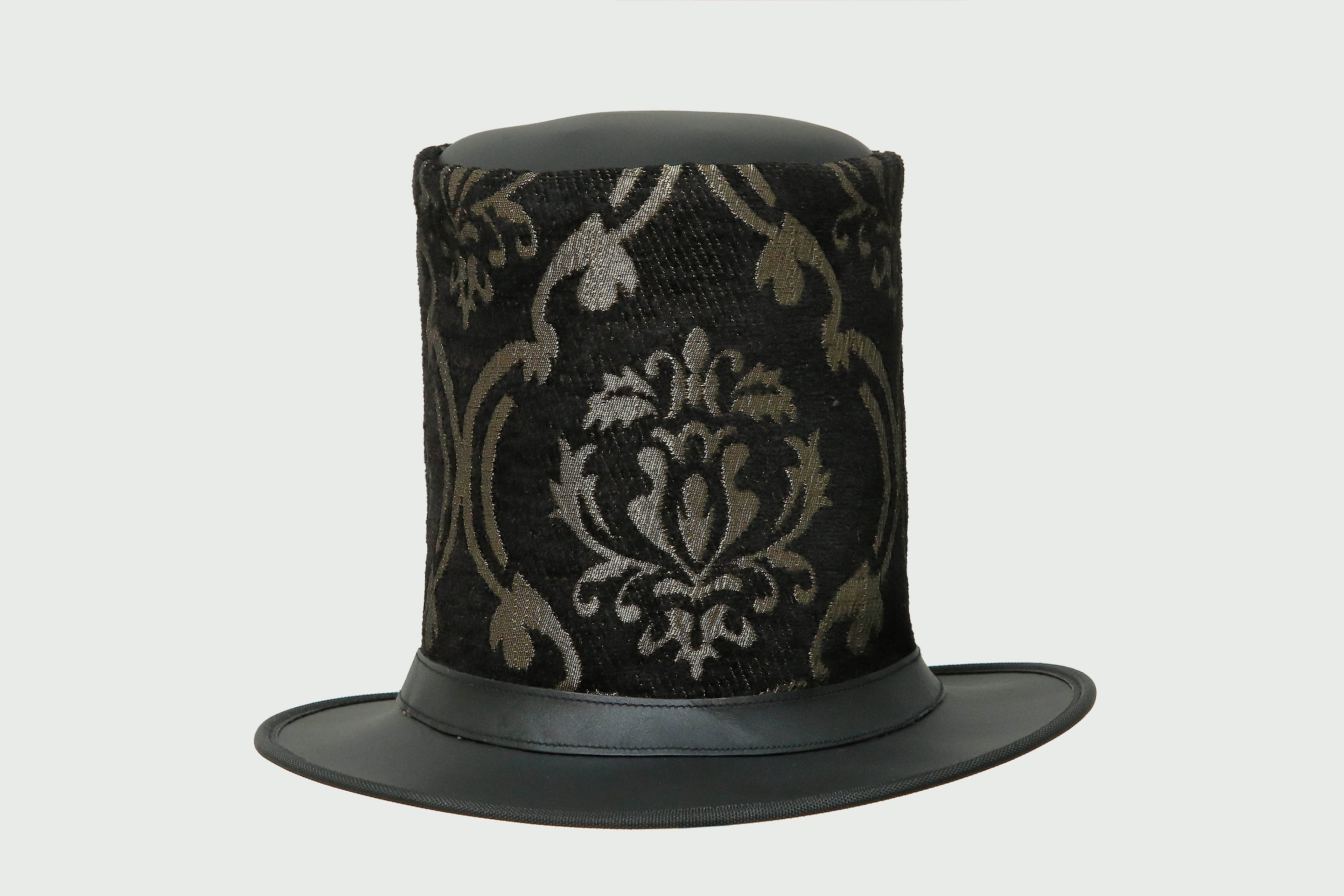 "Skull-Style Leather Hat with Leathers Crafted