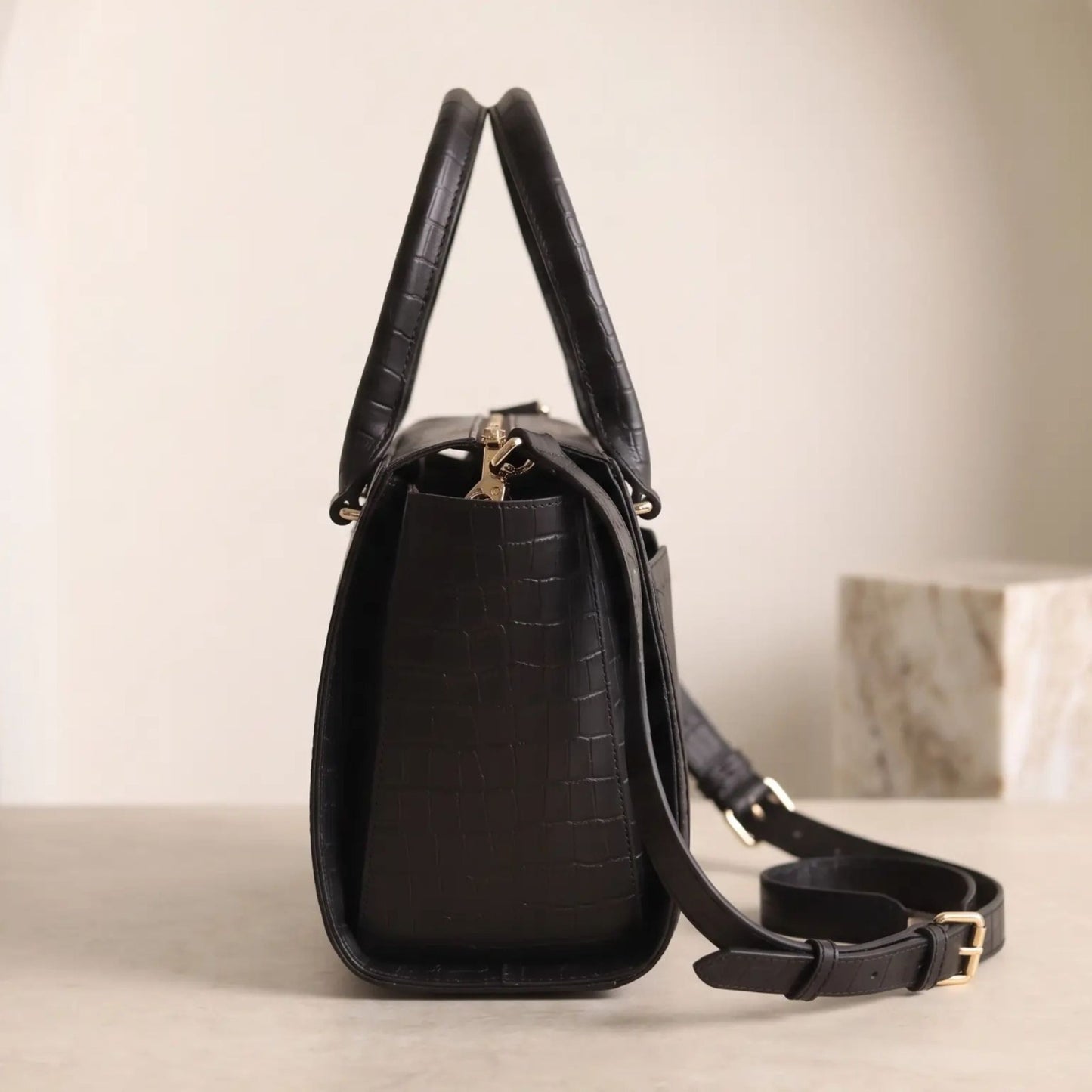 Luxury Black Crocodile Embossed Genuine Leather Handbag for Women Shoulder Bag & Crossbody Purse