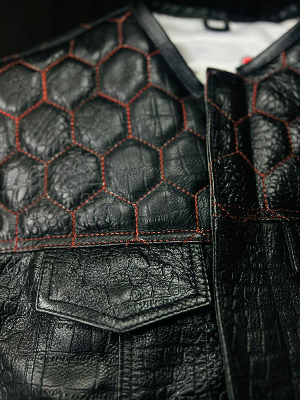 Black Crocodile Texture Leather Vest for Men – Quilted Biker Vest with Red Stitching – Premium Handmade Sleeveless Jacket Streetwear Fashion