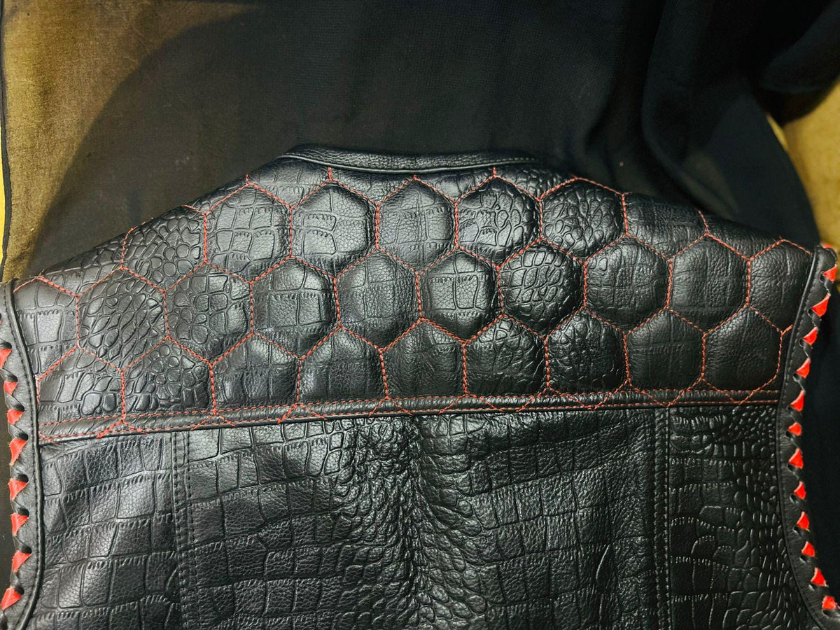 Black Crocodile Texture Leather Vest for Men – Quilted Biker Vest with Red Stitching – Premium Handmade Sleeveless Jacket Streetwear Fashion